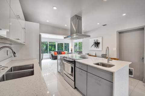 1908 NE 27th Drive, Wilton Manors FL - photo 15 of 63