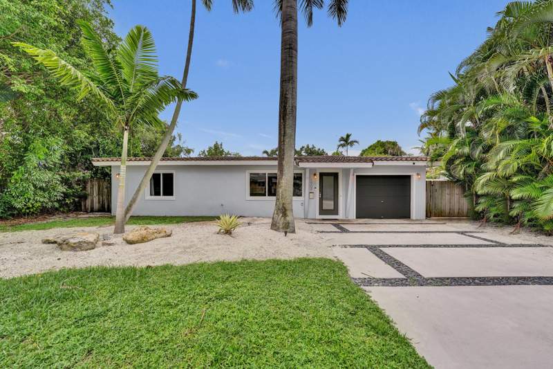 2 bedroom Single Family Residence at 1908 NE 27th Drive, Coral Gardens, Wilton Manors — photo 3