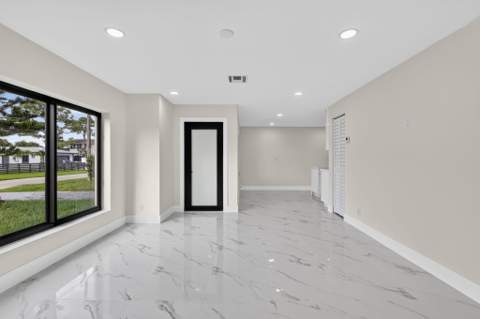 3185 Riddle Road, West Palm Beach FL - photo 8 of 45