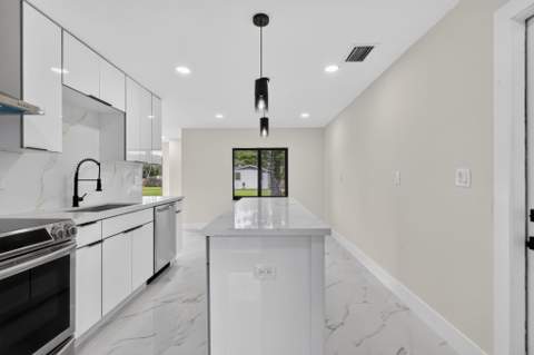 3185 Riddle Road, West Palm Beach FL - photo 12 of 45