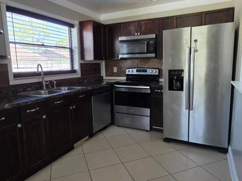 3774 Mil Lake Court, Greenacres FL - photo 6 of 24