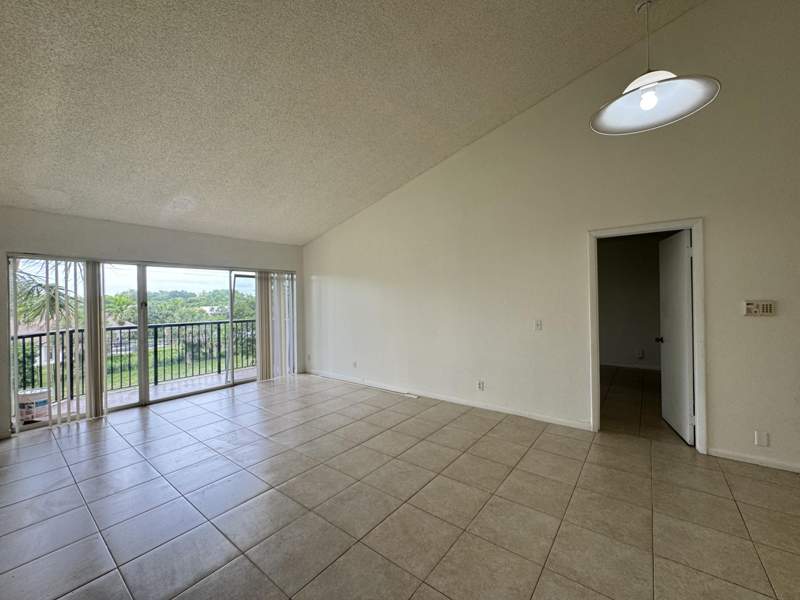 2 bedroom Condominium at 8891 Wiles Road #303, EDGEWATER CONDO, Coral Springs — photo 3