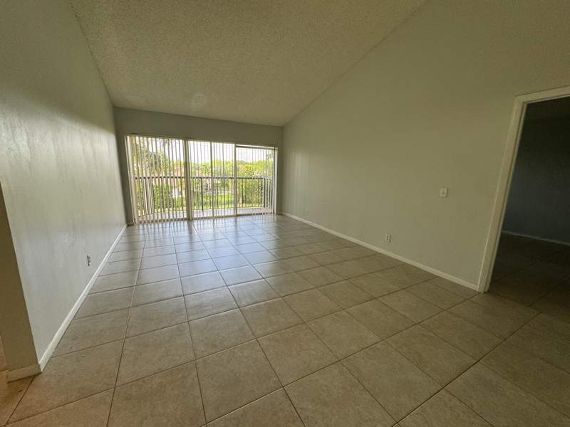 2 bedroom Condominium at 8891 Wiles Road #303, EDGEWATER CONDO, Coral Springs — photo 4