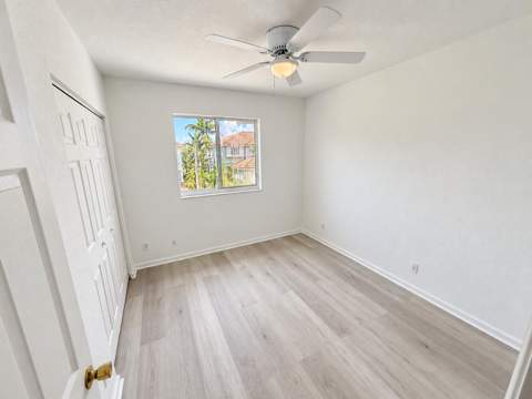 2145 Oakmont Drive, Riviera Beach FL - photo 13 of 28