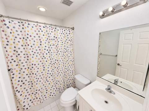 2145 Oakmont Drive, Riviera Beach FL - photo 15 of 28