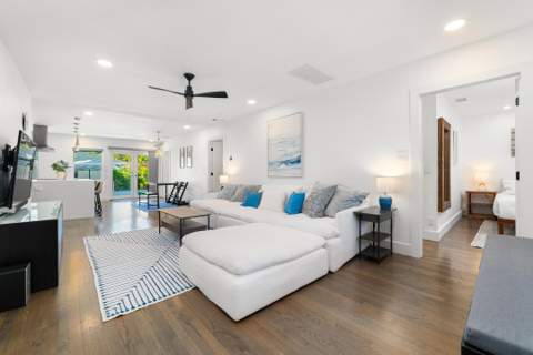 425 32nd Street, West Palm Beach FL - photo 7 of 54
