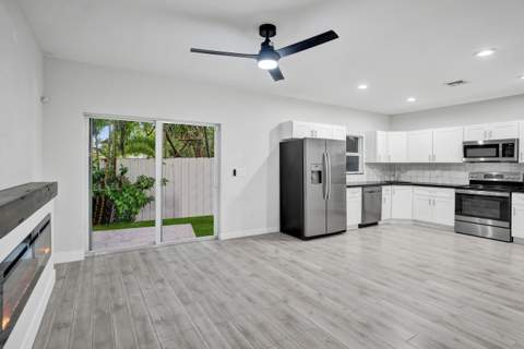 1035 NW 2ND Avenue, Fort Lauderdale FL - photo 7 of 45