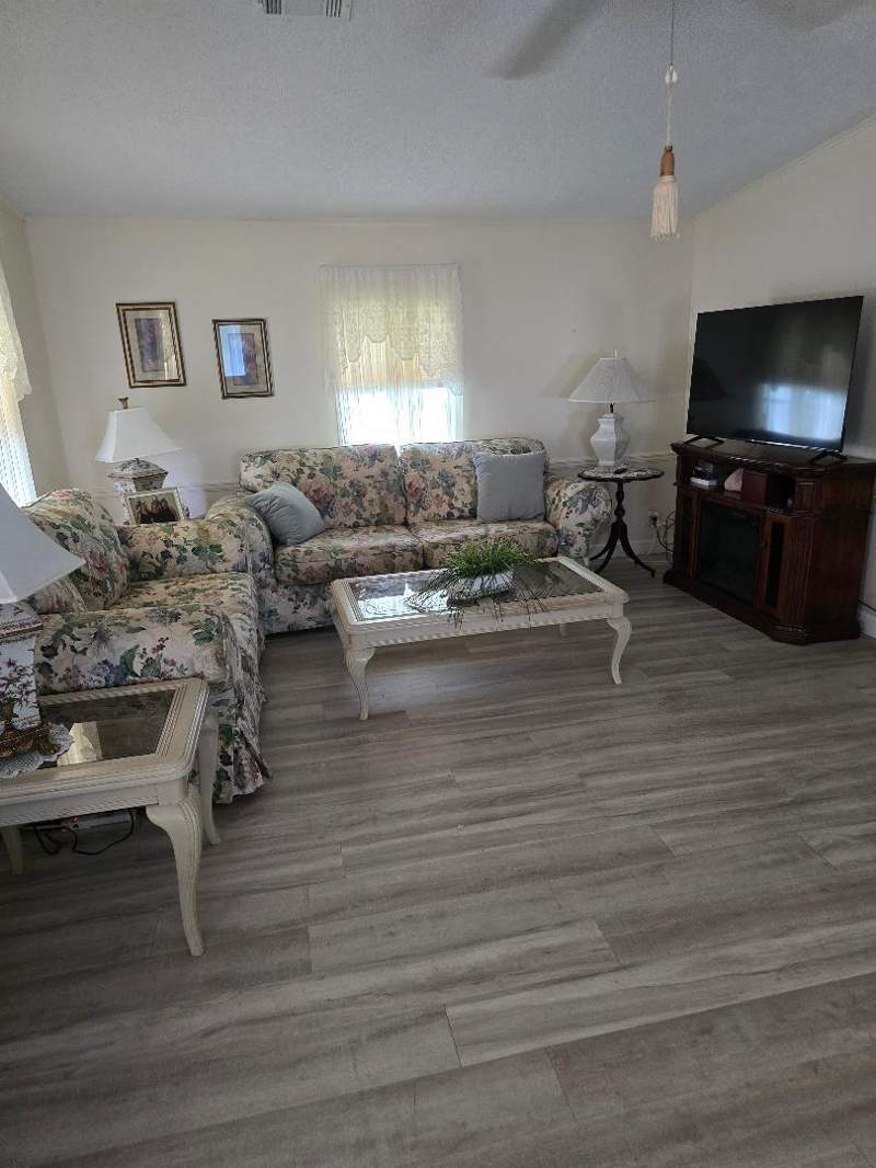 2 bedroom Mobile Home at 5631 Hemingway Court #C-04, Tropical Isles, Fort Pierce — photo 4