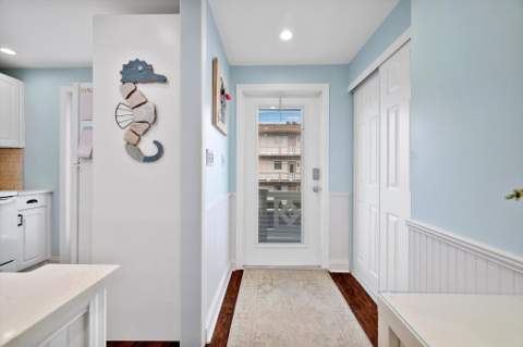 5171 W Oakland Park Boulevard #204, Lauderdale Lakes FL - photo 10 of 36