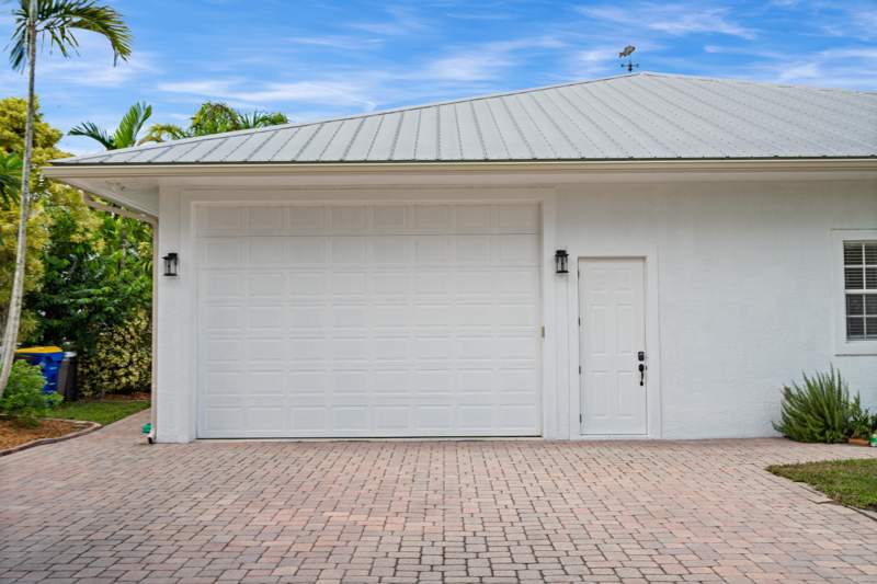 3 bedroom Single Family Residence at 5637 SE Major Way, Rocky Point Highlands, Stuart — photo 4