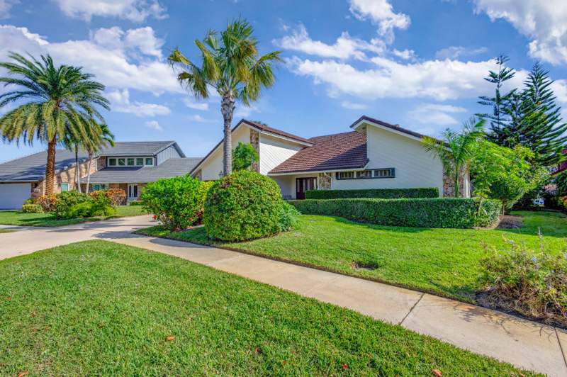 4 bedroom Single Family Residence at 12870 La Rochelle Circle, Frenchmens Landing, Palm Beach Gardens — photo 2