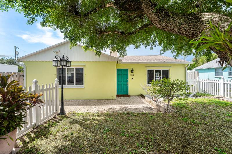 3 bedroom Single Family Residence at 318 W Mango Street, LANTANA, Lantana — photo 1