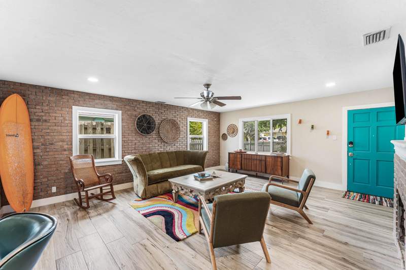 3 bedroom Single Family Residence at 318 W Mango Street, LANTANA, Lantana — photo 3