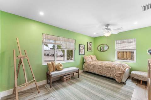 318 W Mango Street, Lantana FL - photo 12 of 61