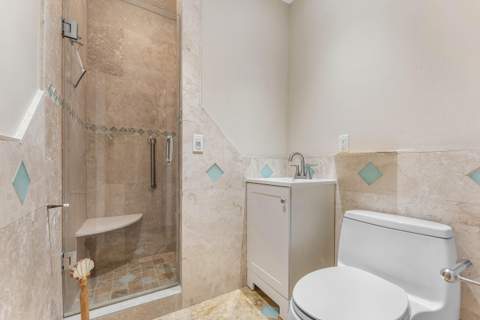 318 W Mango Street, Lantana FL - photo 13 of 61