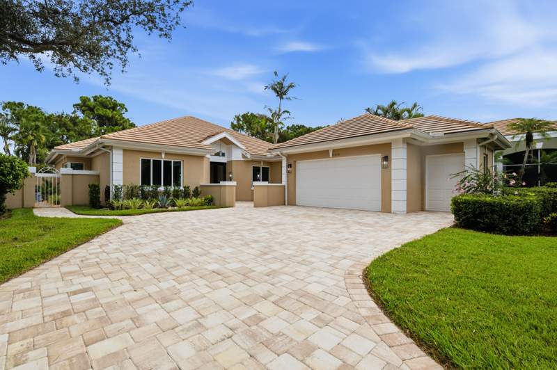 4 bedroom Single Family Residence at 2376 SW Longwood Drive,  MONARCH COUNTRY CLUB), Palm City — photo 2