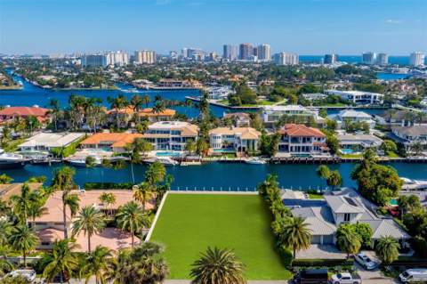 2455 DEL LAGO Drive, Fort Lauderdale FL - photo 6 of 9