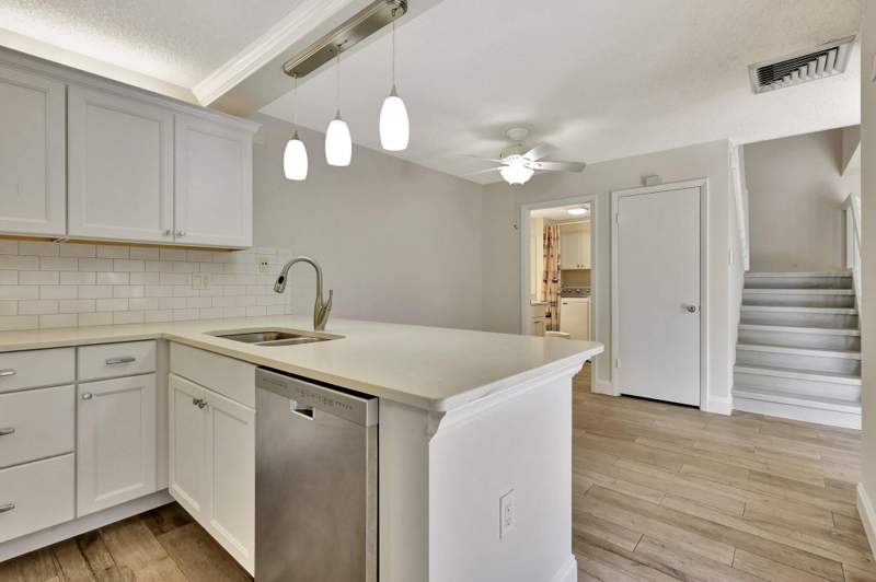 2 bedroom Townhouse at 7118 71ST Way, HERITAGE VILLAGE OF P B LAKES, West Palm Beach — photo 5