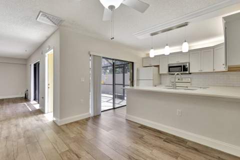 7118 71st Way, West Palm Beach FL - photo 9 of 39