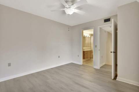 7118 71st Way, West Palm Beach FL - photo 19 of 39