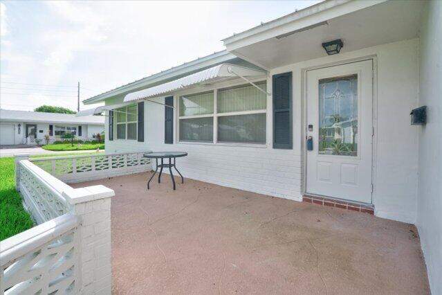2 bedroom Single Family Residence at 1590 SW 13th Terrace, Palm Beach Leisureville Sec 9, Boynton Beach — photo 4