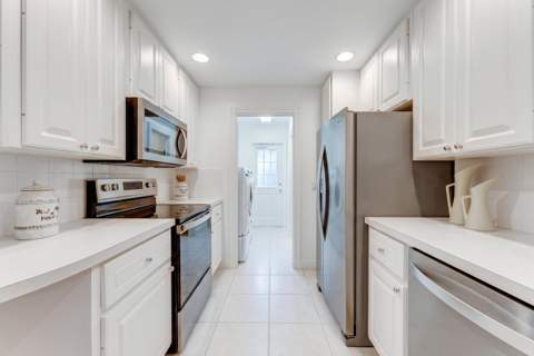 3049 E Community Drive, Jupiter FL - photo 7 of 29