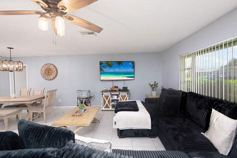 3 bedroom Single Family Residence at 9411 NW 74TH Place, WESTWOOD COMMUNITY 3, Tamarac — photo 2
