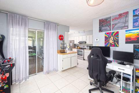 9411 NW 74TH Place, Tamarac FL - photo 7 of 22