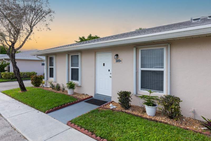 2 bedroom Condominium at 389 BENNINGTON Lane #A, COVERED BRIDGE CONDO, Lake Worth — photo 2