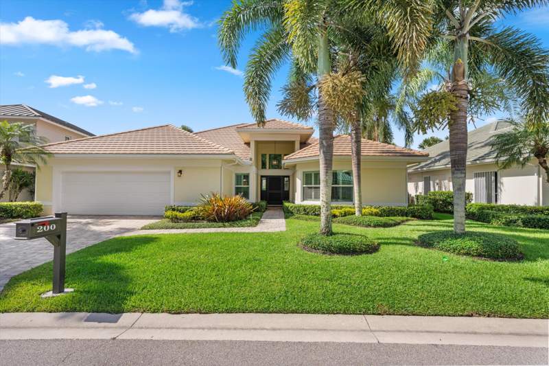 3 bedroom Single Family Residence at 200 Birkdale Lane, LOXAHATCHEE CLUB AT MAPLEWOOD 4 PH 2, Jupiter — photo 1