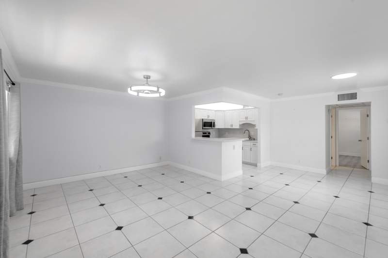 1 bedroom Condominium at 190 Saxony D Circle, Kings Point Saxony Condos, Delray Beach — photo 3