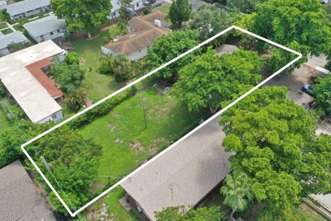 2315 MONROE Street, Hollywood FL - photo 6 of 42