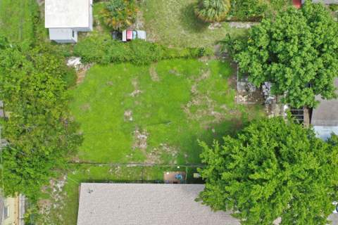 2315 MONROE Street, Hollywood FL - photo 8 of 42