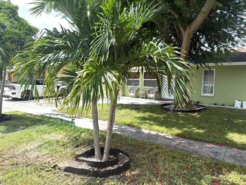 3 bedroom Single Family Residence at 1441 W Central Street, Lantana Heights 7, Lantana — photo 2