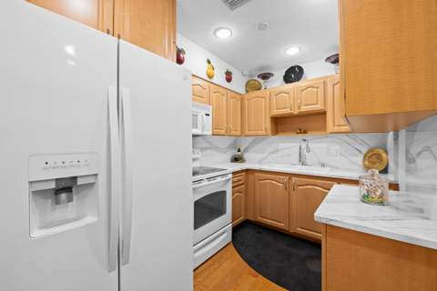 4741 NE 15th Avenue, Pompano Beach FL - photo 17 of 31