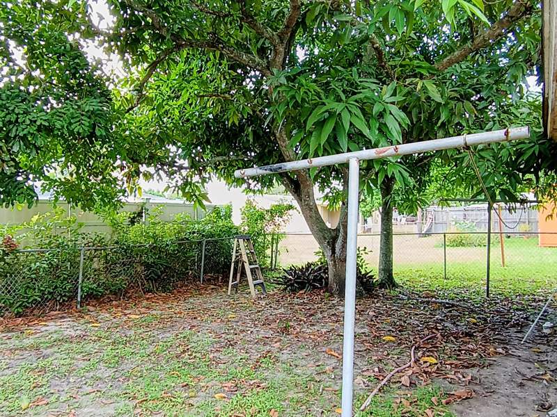 4 bedroom Single Family Residence at 5286 EADIE Place, GRAMERCY PARK UNIT 1, West Palm Beach — photo 2