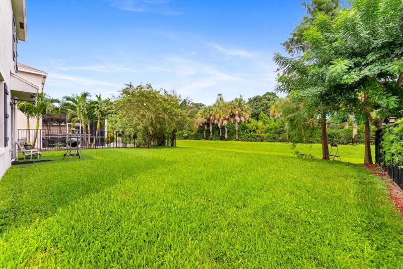 4 bedroom Single Family Residence at 3785 WHITNEY PARK Lane, WHITNEY PARK, Greenacres — photo 4