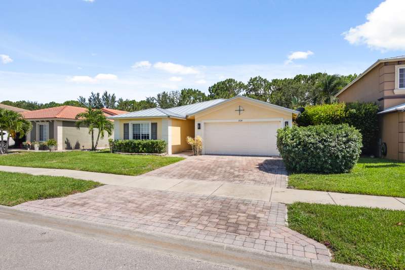 3 bedroom Single Family Residence at 1924 SW Jamesport Drive, Fourth Replat Of Portofino Isles, Port St. Lucie — photo 4