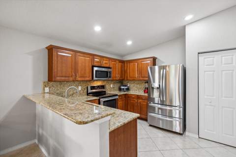 1924 SW Jamesport Drive, Port St. Lucie FL - photo 23 of 44