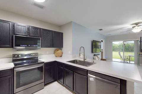 5557 SE Isabelita Avenue, Stuart FL - photo 11 of 51
