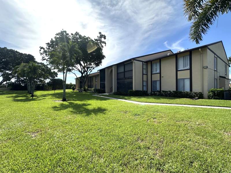 2 bedroom Condominium at 805 Sky Pine Way #F2, Pine Ridge North Village IV Condo, Greenacres — photo 3