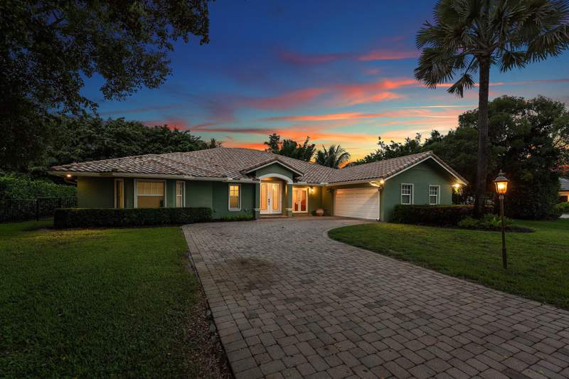 4 bedroom Single Family Residence at 10295 Saint Andrews Road, Pine Tree Golf Club, Boynton Beach — photo 2