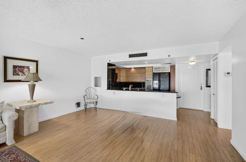 1 bedroom Condominium at 4750 S Ocean Boulevard #907, Aberdeen Arms , Highland Beach — photo 5