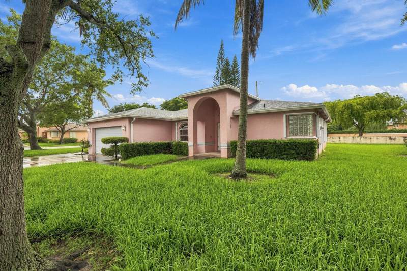 4 bedroom Single Family Residence at 3243 NW 43RD Place, SUMMER LAKE AT 3 LAKES, Oakland Park — photo 2