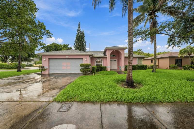 4 bedroom Single Family Residence at 3243 NW 43RD Place, SUMMER LAKE AT 3 LAKES, Oakland Park — photo 4