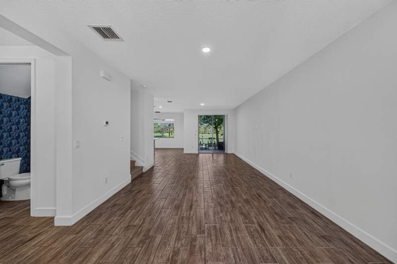 3 bedroom Single Family Residence at 295 NW 33rd Lane, Residences At Palm Aire, Pompano Beach — photo 4
