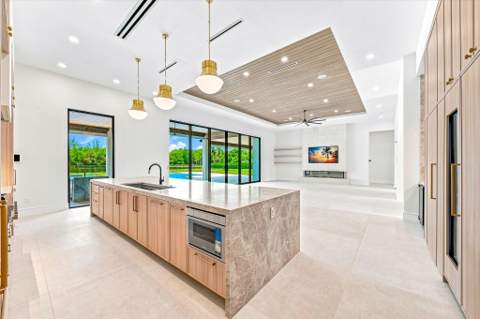 5593 Reynolds Road, Lake Worth FL - photo 10 of 107