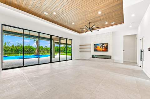 5593 Reynolds Road, Lake Worth FL - photo 12 of 107