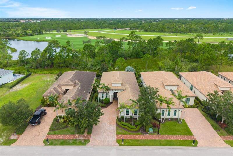 3 bedroom Single Family Residence at 183 Calmo Circle, Tesoro Plat No 15, Port St. Lucie — photo 3