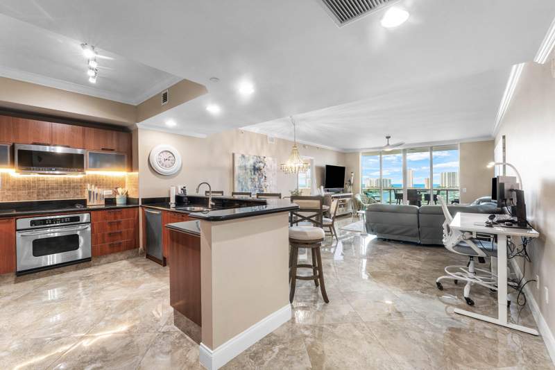 3 bedroom Condominium at 2640 Lake Shore Drive #1210, MARINA GRANDE RIVIERA BEACH CONDO, Riviera Beach — photo 2